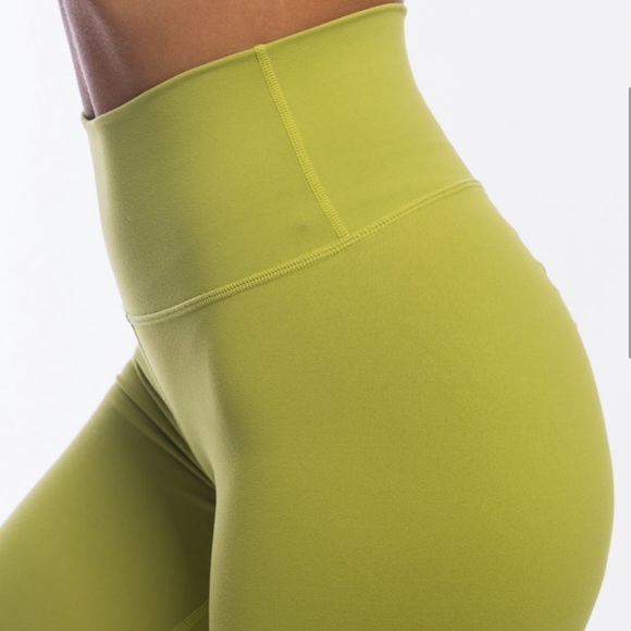 NEW ECHT Womens Scrunch Leggings - Picture 3 of 5